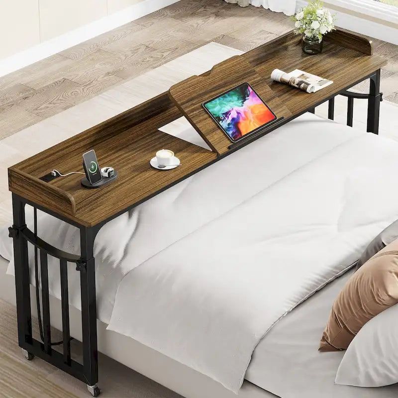 Table de lit avec roulettes, hauteur réglable, plateau inclinable, prises électriques et ports USB, marron