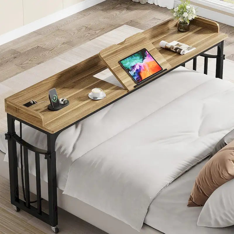 Table de lit avec roulettes, hauteur réglable, plateau inclinable, prises électriques et ports USB, marron