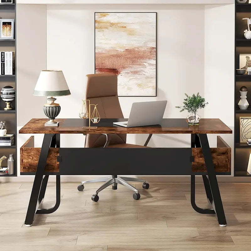 Bureau de direction marron rustique avec rangement sous l'étagère et pieds en métal industriel