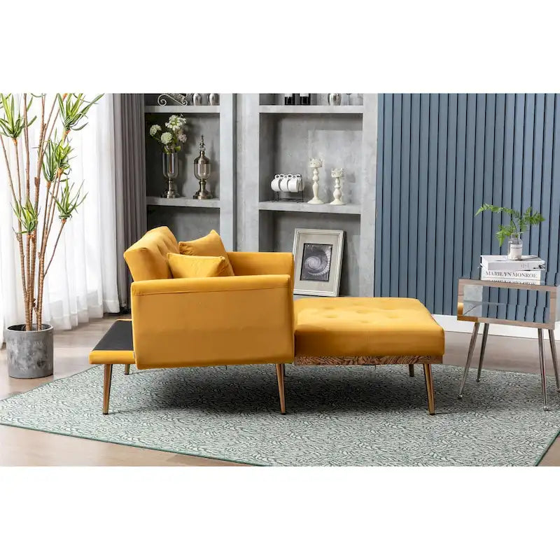 Fauteuil tonneau en velours avec pieds or rose et assise capitonnée, Black Green Mango
